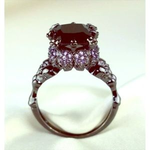 Stunning Skull 💀 Purple & Black Bling Ring